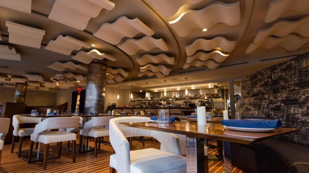 Hotel Zero Degrees Norwalk Esterno foto